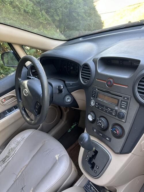 2008 kia rondo