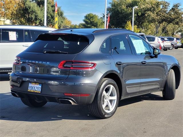 2017 porsche macan base