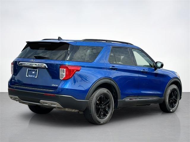 2022 ford explorer xlt