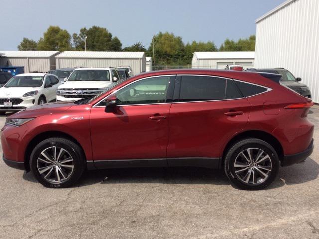 2021 toyota venza le