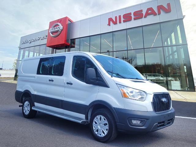 2022 ford transit-150 base