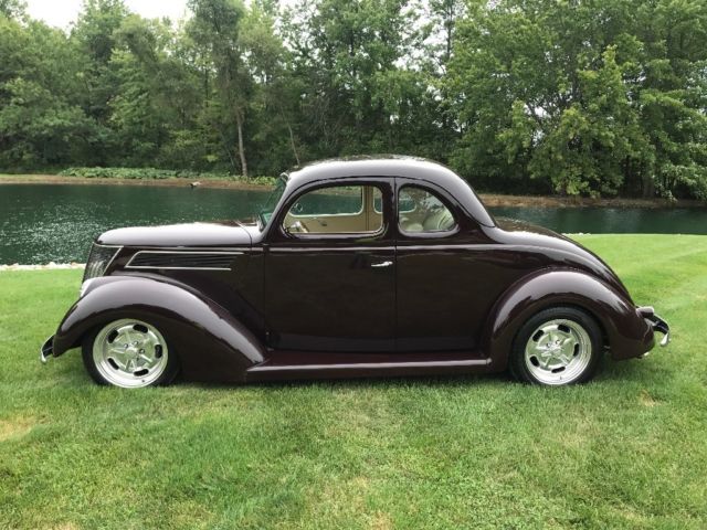1937 ford coupe hot rod street rod goodguys award winner