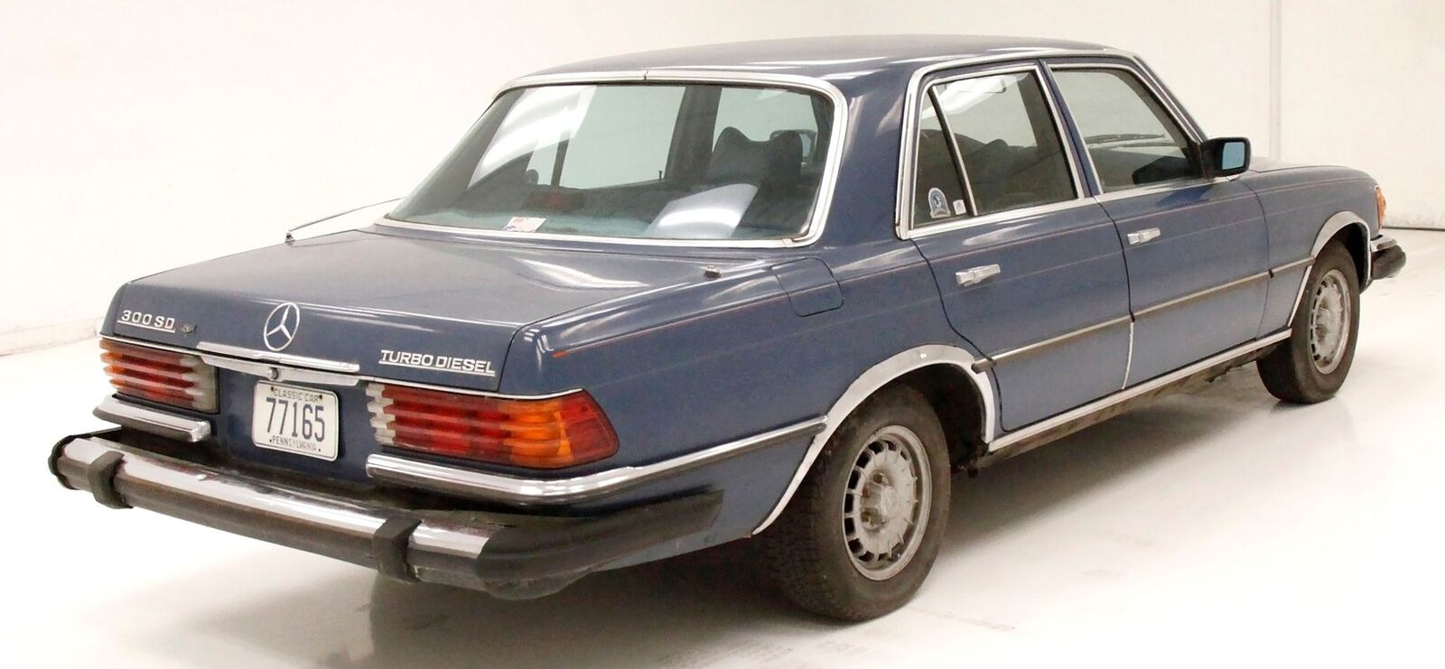 1980 mercedes-benz 300-series sedan