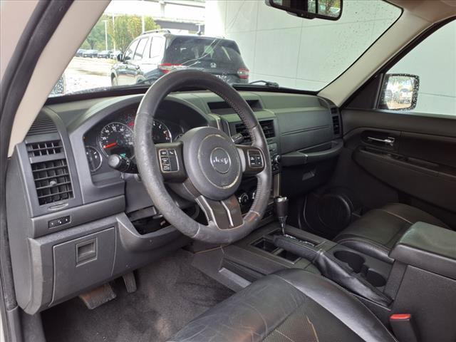 2012 jeep liberty sport latitude