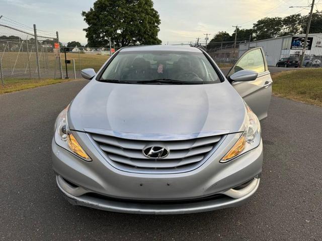 2012 hyundai sonata gls
