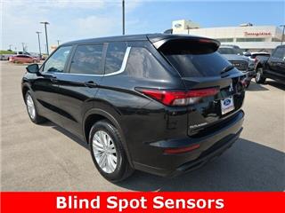 2024 Mitsubishi Outlander es