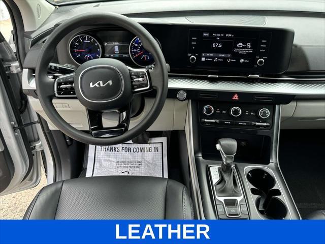 2023 kia carnival lx