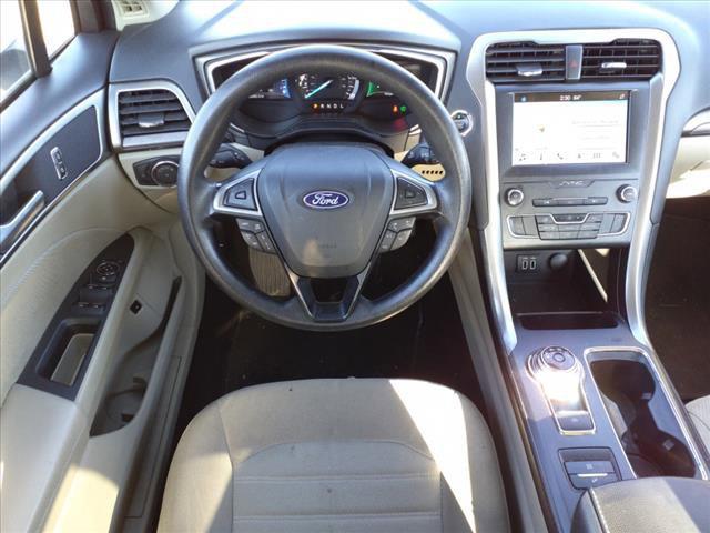 2019 ford fusion hybrid se