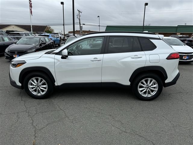 2023 toyota corolla cross le