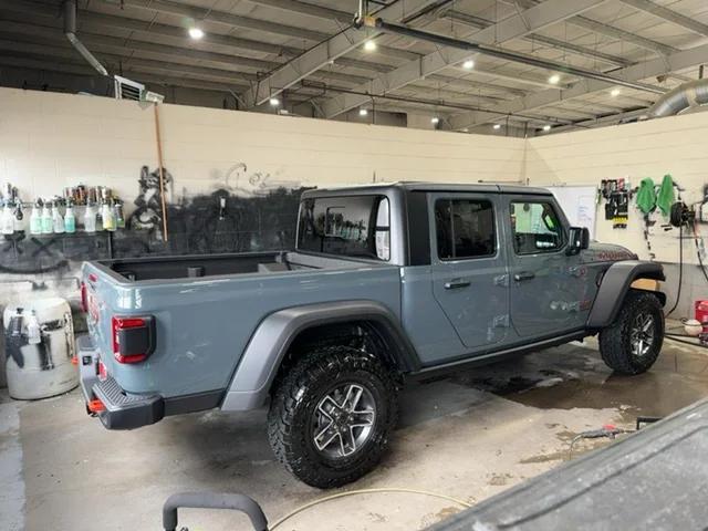 2024 jeep gladiator mojave 4x4