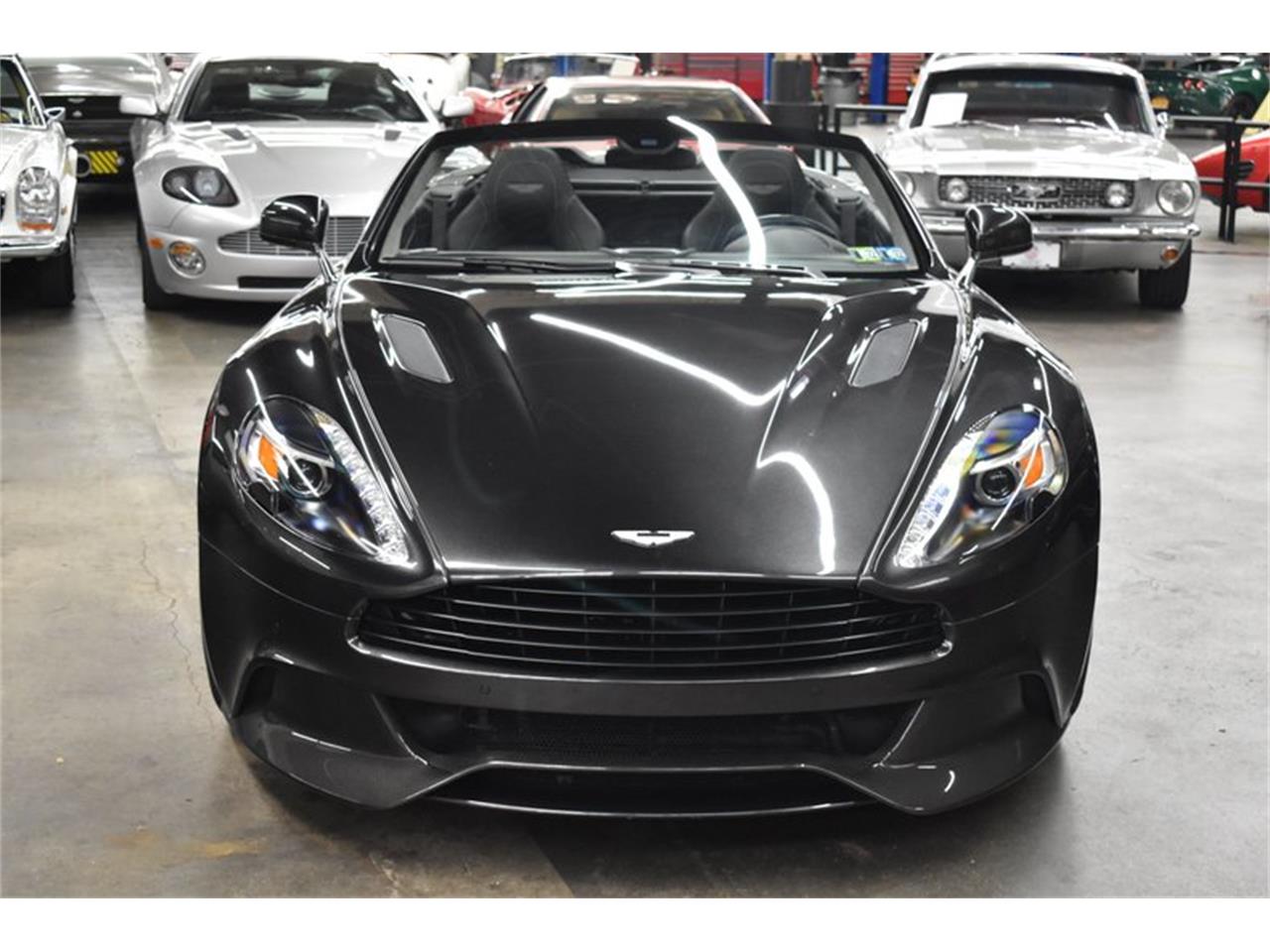 2016 aston martin vanquish