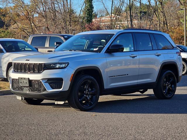2023 jeep grand cherokee altitude 4x4