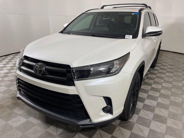 2019 toyota highlander se