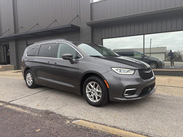 2022 chrysler pacifica touring-l
