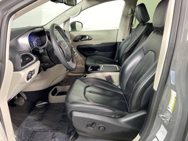 2022 chrysler pacifica touring l