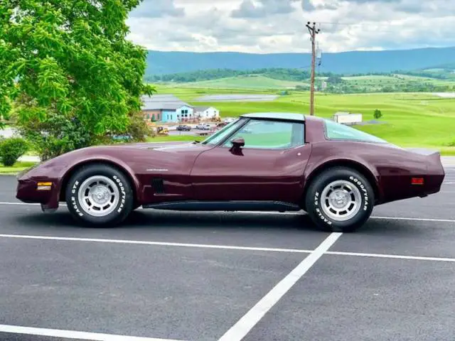 1982 corvette coupe *darkclaret/silver**77kmiles*auto*nice*driveanywhereintoday