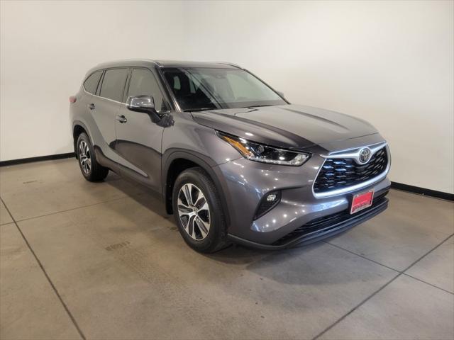 2021 toyota highlander xle