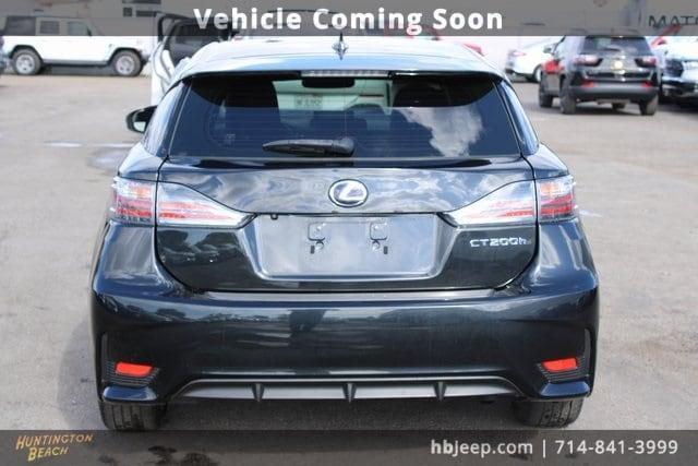 2017 lexus ct 200h base