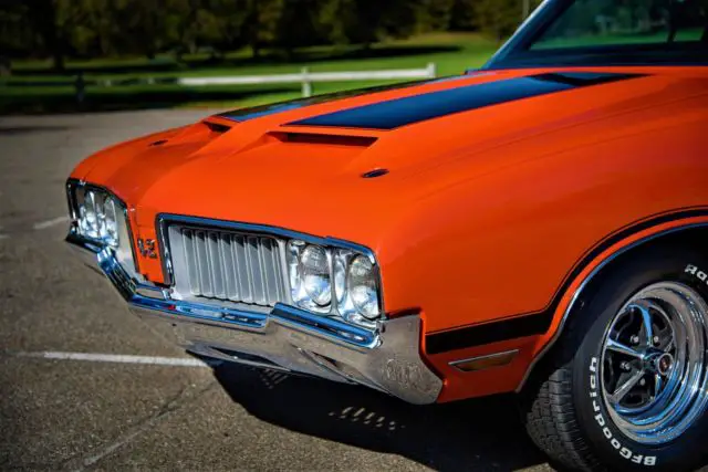 1970 oldsmobile 442 rally red black stripes