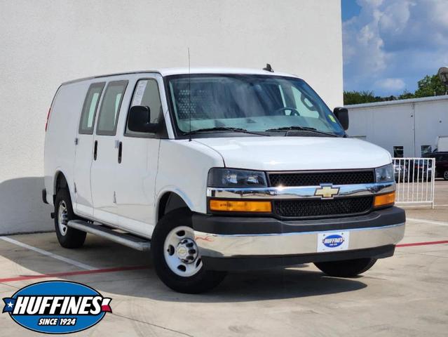 2022 chevrolet express 2500 work van