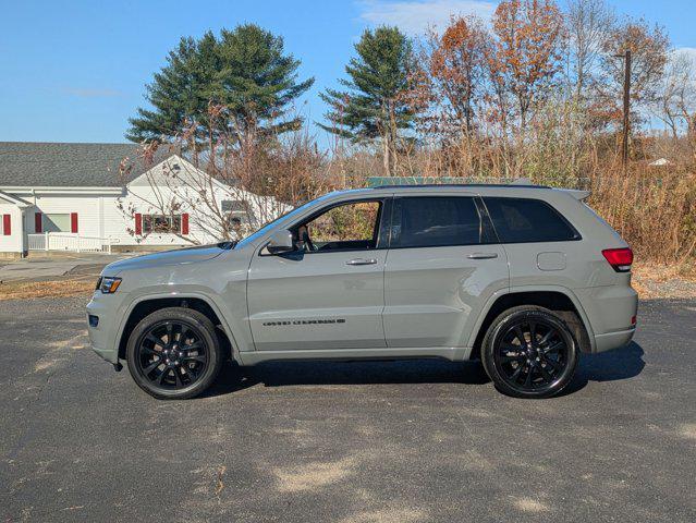 2022 jeep grand cherokee laredo