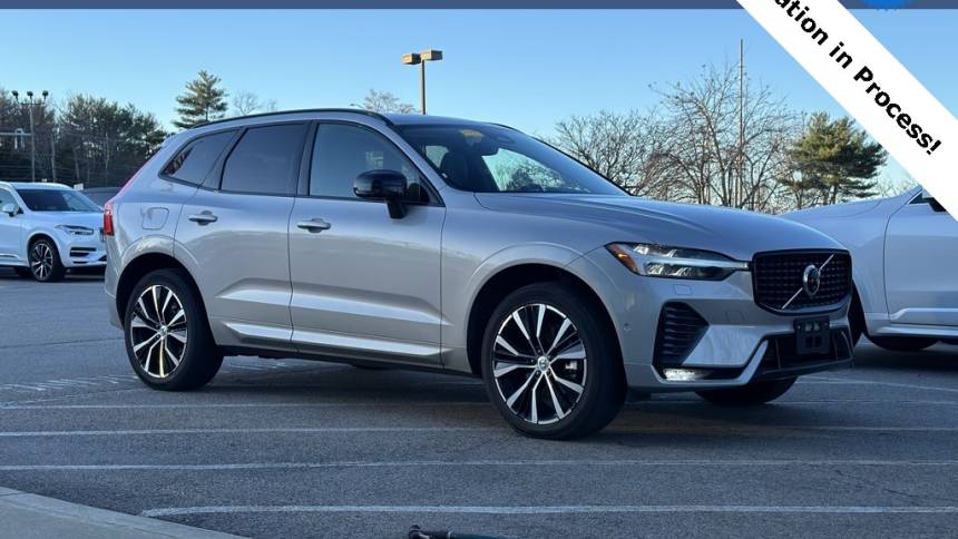 2024 volvo xc60 b5 plus dark theme