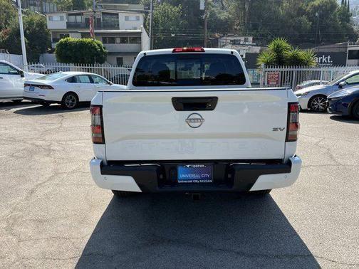 2023 nissan frontier