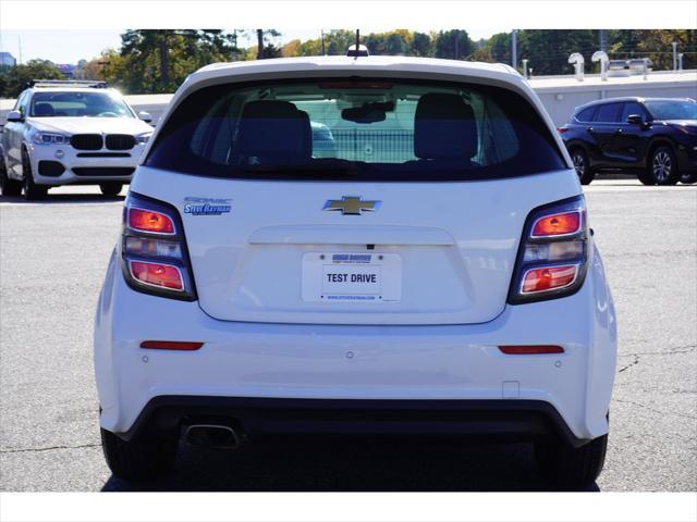 2020 chevrolet sonic fwd hatchback 1fl 5-door