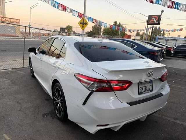 2019 toyota camry se