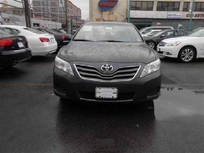 2011 toyota camry le in astoria, ny