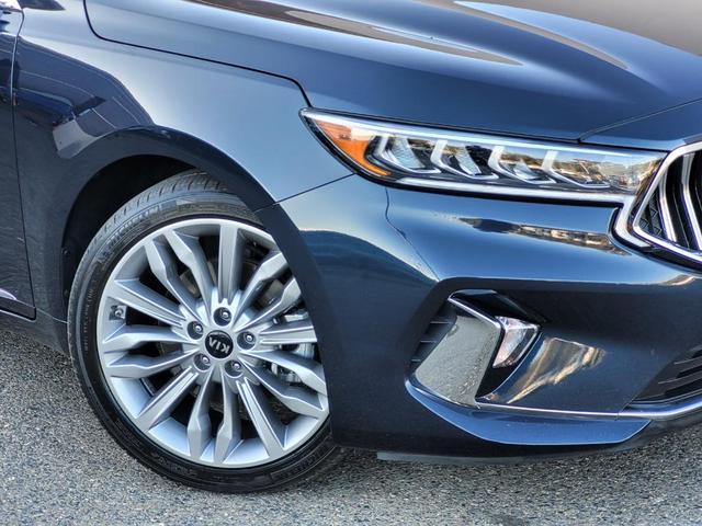 2020 kia cadenza sx limited