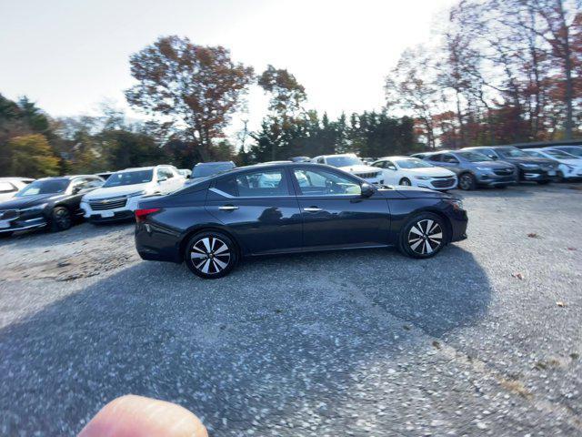 2022 nissan altima 2.5 sv