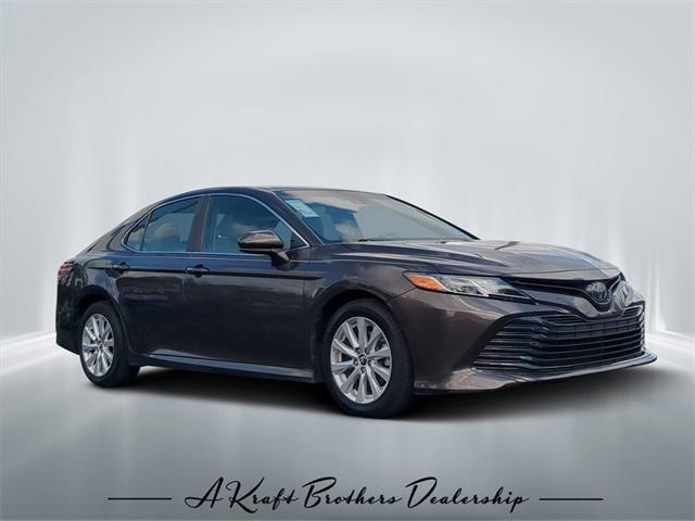 2018 toyota camry le