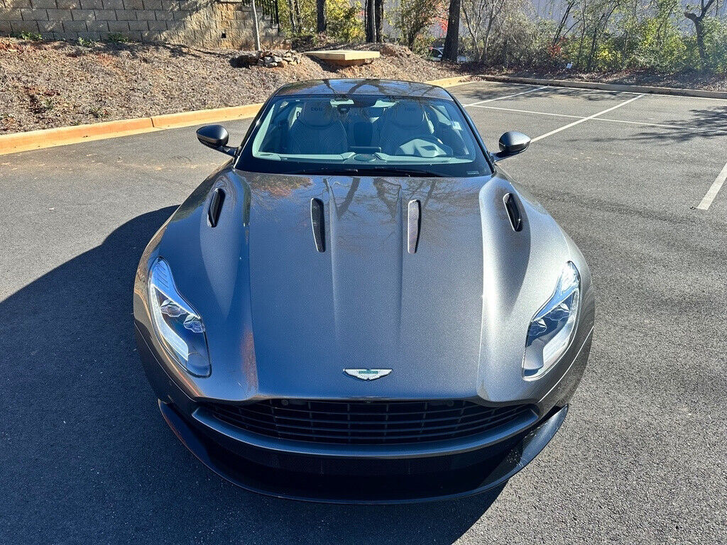 2017 aston martin db11 launch edition v12!!