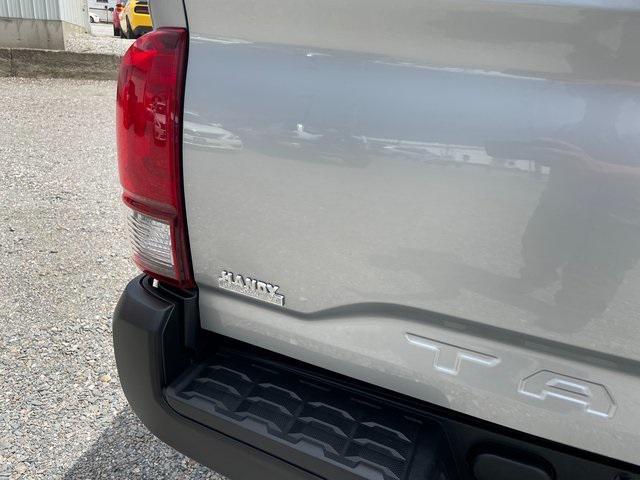 2023 toyota tacoma sr