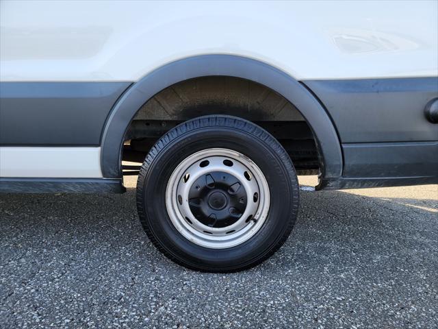 2015 ford transit-150 base