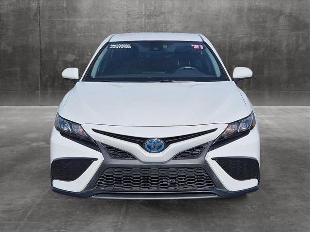 2021 toyota camry hybrid se