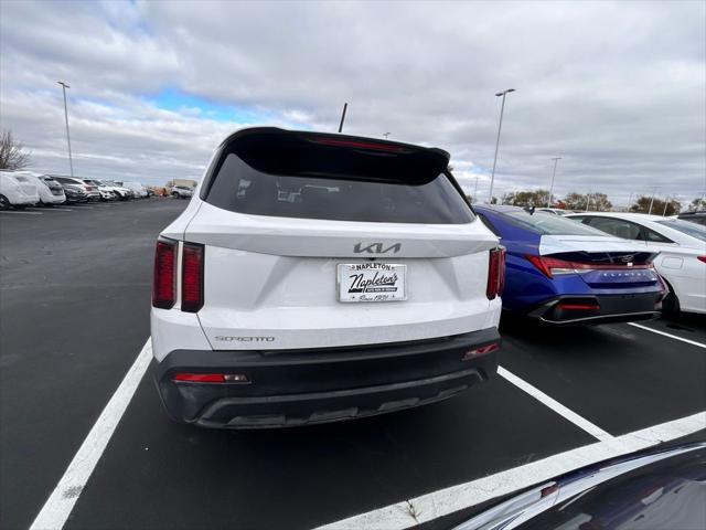 2023 kia sorento lx