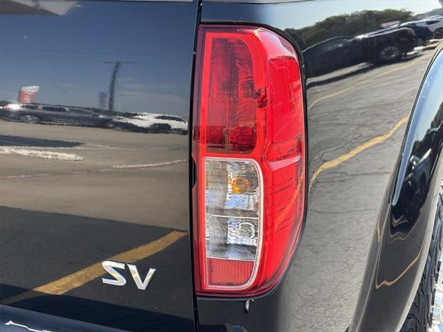 2011 nissan frontier sv