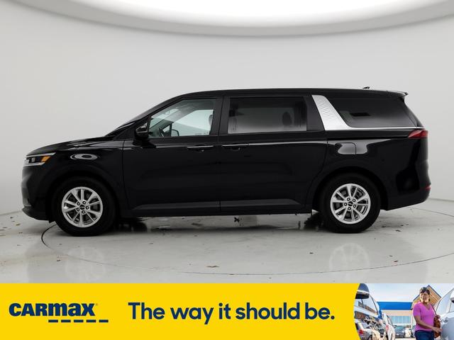 2022 kia carnival lx