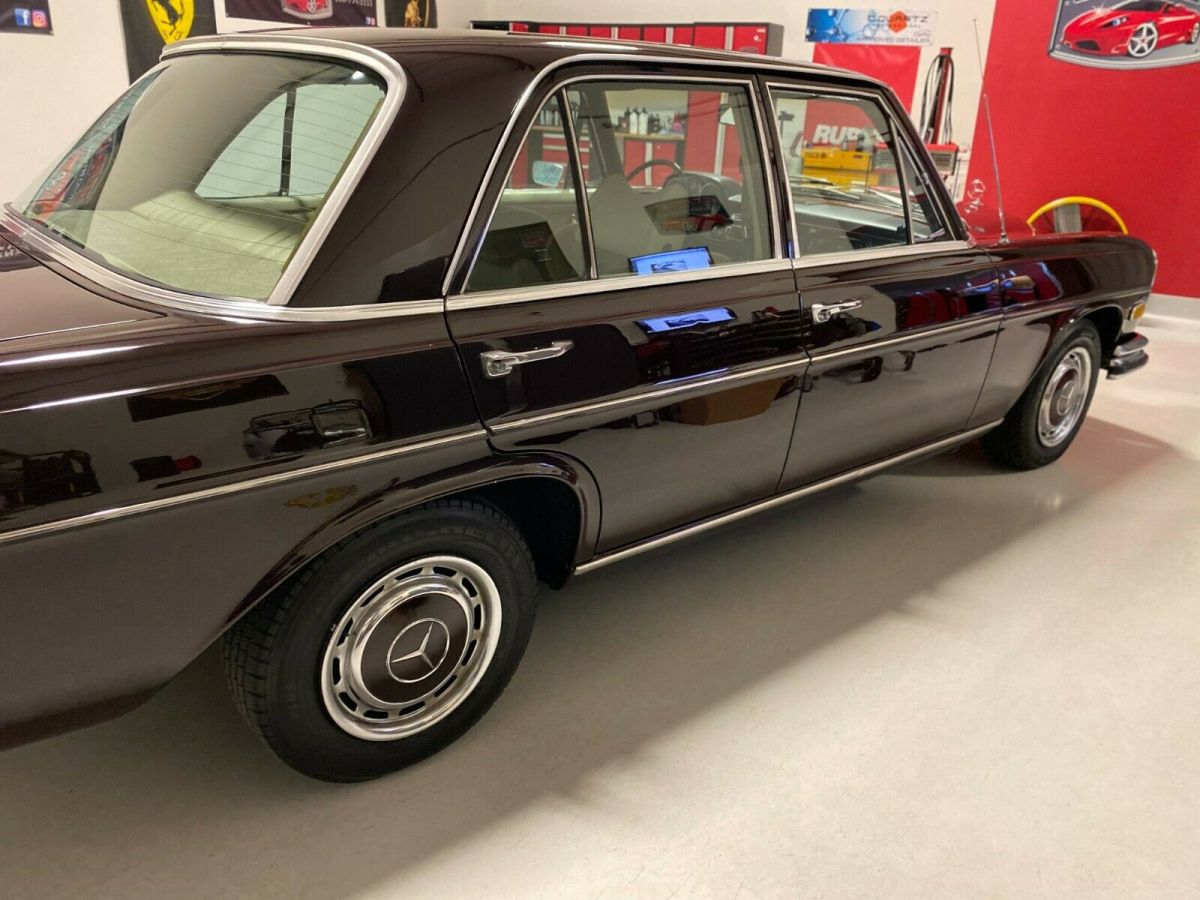 rare 1973 280 se w108 mercedes collectable car with many extra genuine parts
