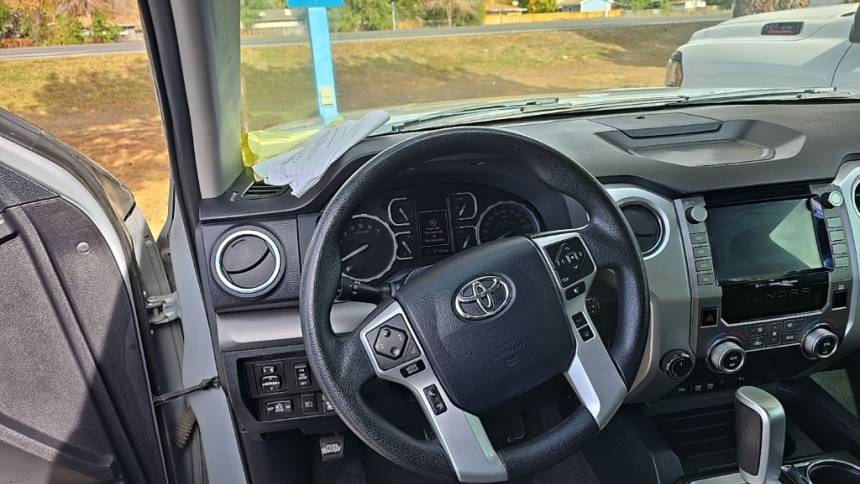 2020 toyota tundra sr5