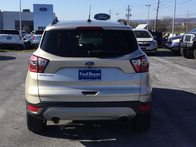 certified 2018 ford escape fwd se mechanicsburg, pa 17050 for sale in defense depot, pennsylvania