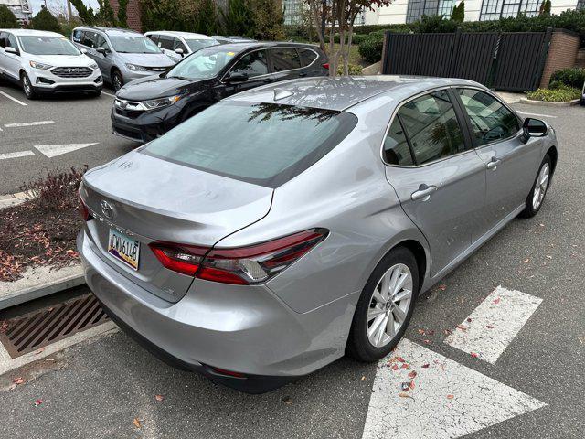 2024 toyota camry le