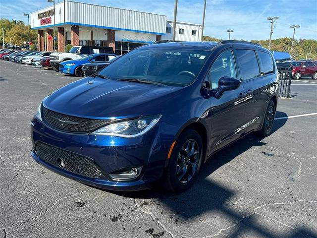2019 chrysler pacifica touring-l plus