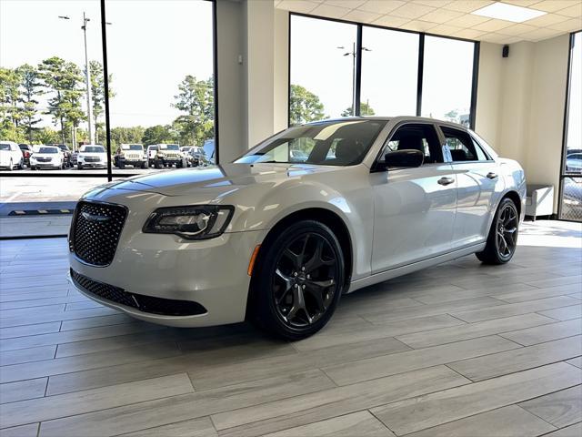 2020 chrysler 300 touring