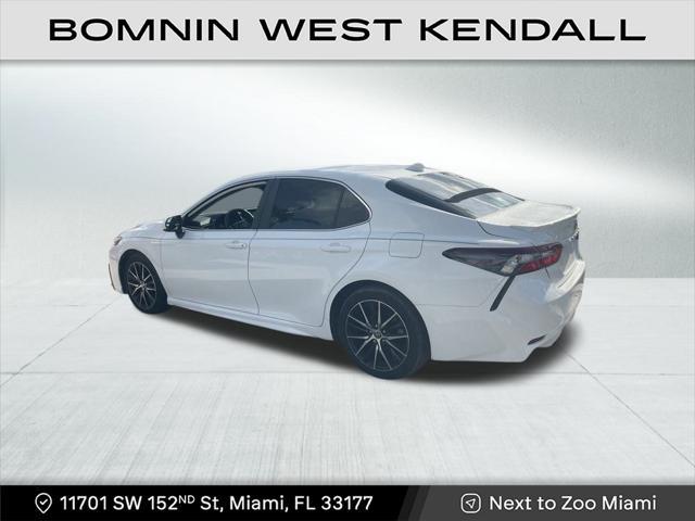 2021 toyota camry se