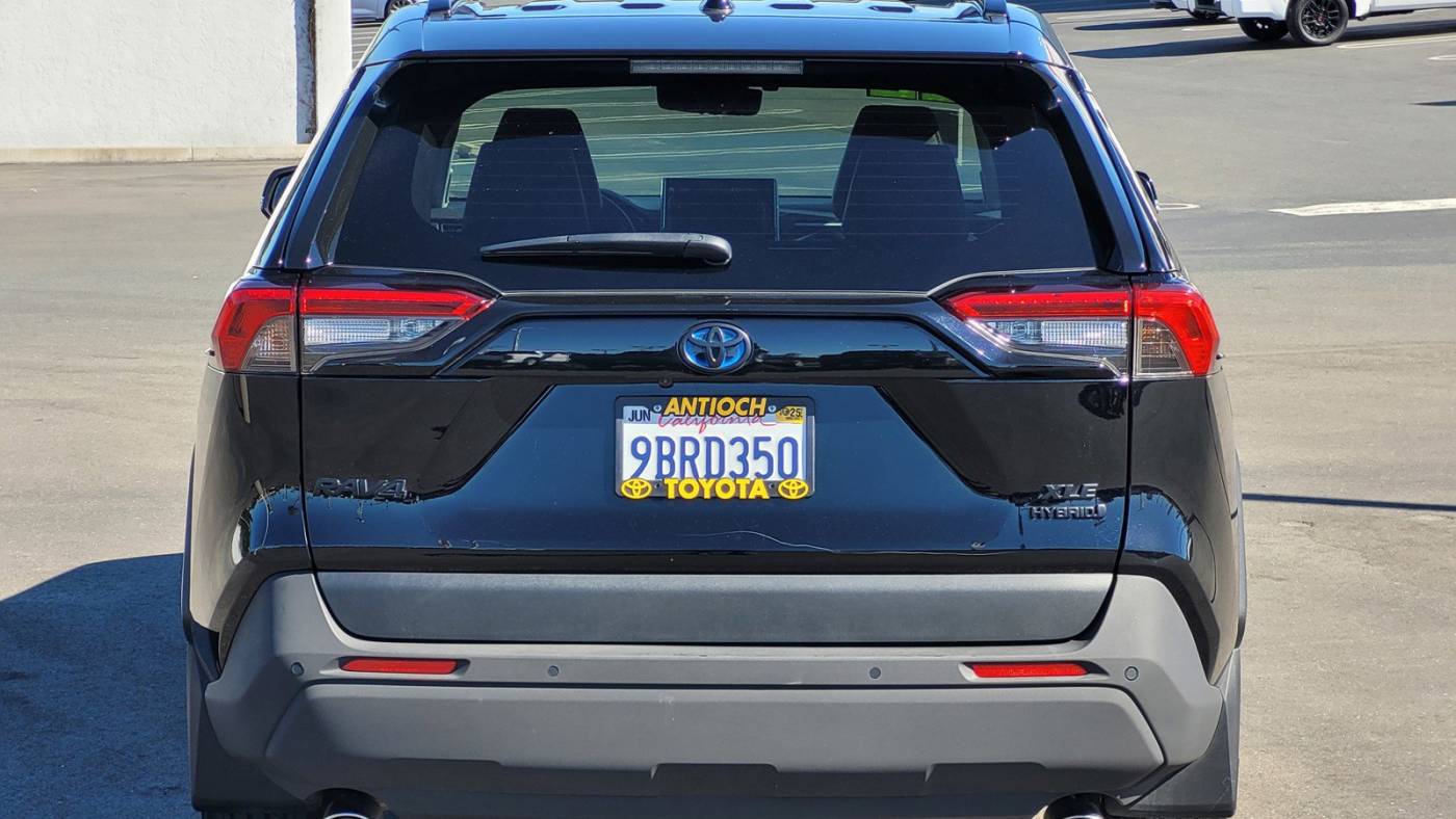 2022 toyota rav4 hybrid xle premium