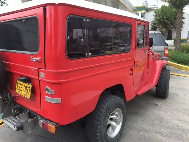 1970 fj 43 land cruiser 4x4 red