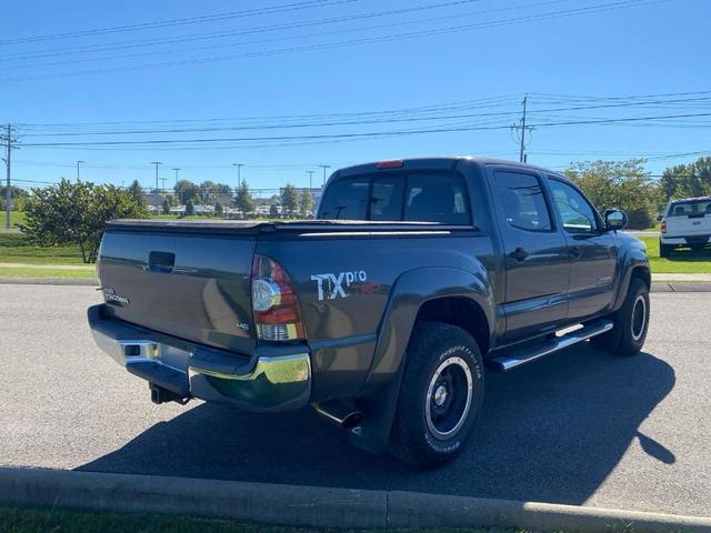 2013 toyota tacoma base